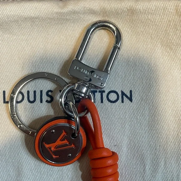Louis Vuitton Orange bag charm keychain - Picture 2 of 4